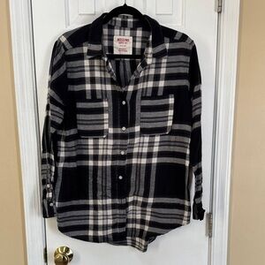 Mossimo Supply Co. Black and White Plaid Women’s Shirt